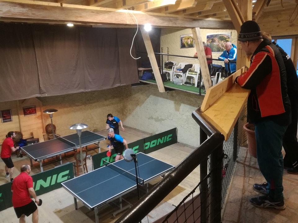 Restaurace A Penzion U Lva Karlstejn Bagian luar foto
